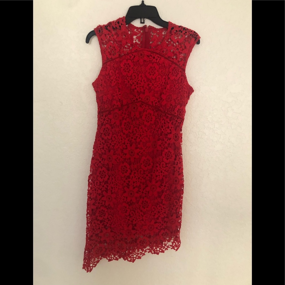 Bebe size 6 red asymmetrical womens crochet dress